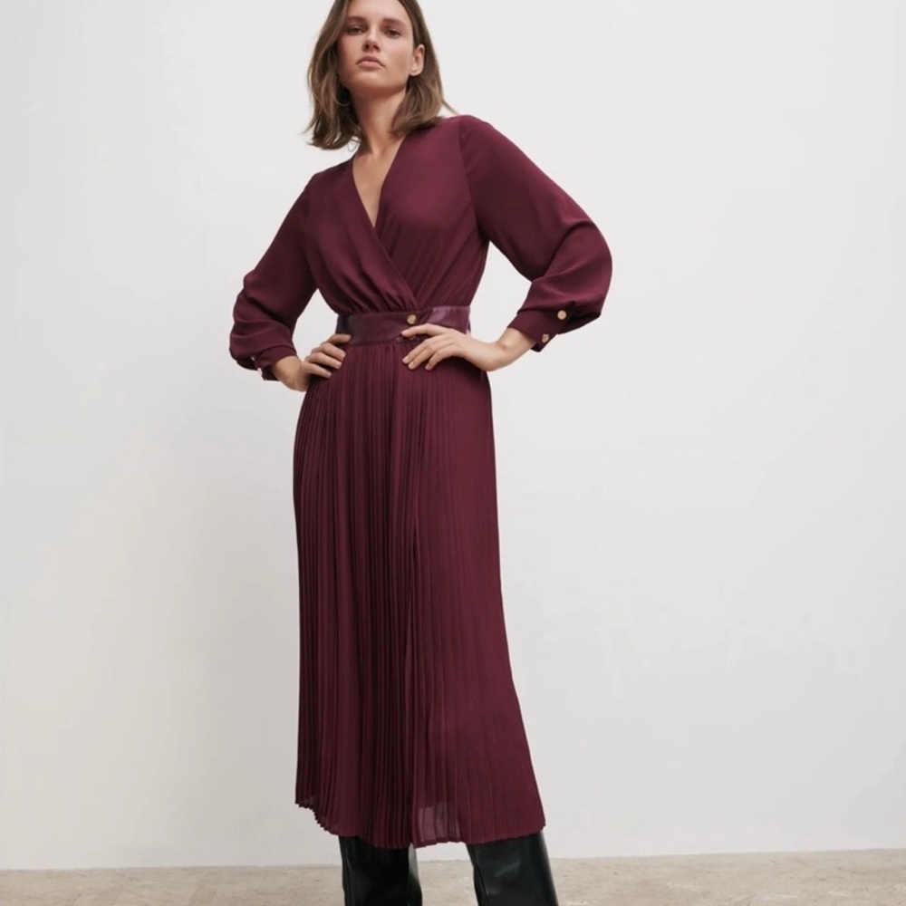 NWT Zara pleated burgundy long sleeve dress XS 0/8372/276/660/03